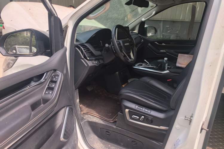 Used SAIC MAXUS G20 2021 PLUS 2.0T Gasoline Automatic Selected Executive Edition Driver Seat