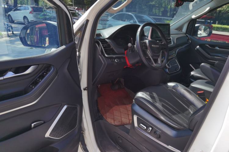 Used SAIC MAXUS G20 2021 PLUS 2.0T Diesel Automatic Luxury Edition Driver Seat