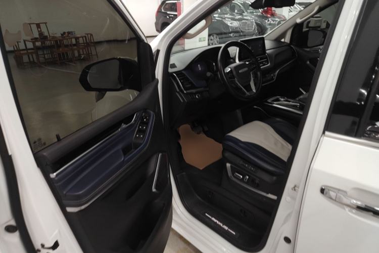 Used SAIC MAXUS G20 2021 PLUS 2.0T Gasoline Automatic ZhiZun Edition Driver Seat