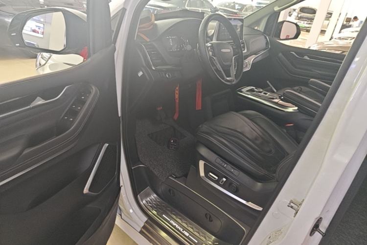 Used SAIC MAXUS G20 2021 PLUS 2.0T Gasoline Automatic ZhiZun Edition Driver Seat
