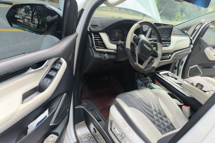 Used SAIC MAXUS G20 2021 PLUS 2.0T Gasoline Automatic ZhiZun Edition Driver Seat