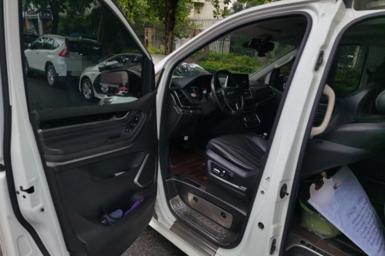 Used SAIC MAXUS G20 2021 Facelifted PLUS 2.0T Diesel Automatic Luxury Edition Driver Seat