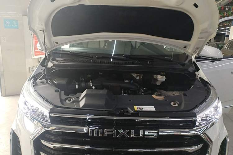 Used SAIC MAXUS G20 2021 PLUS 2.0T Gasoline Automatic Luxury Edition Engine Bay