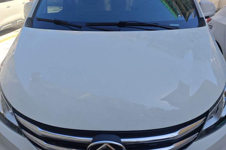 Used SAIC MAXUS G20 2021 PLUS 2.0T Gasoline Automatic Flagship Edition Engine Bay