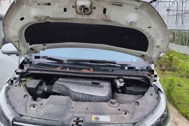 Used SAIC MAXUS G20 2021 Facelifted PLUS 2.0T Gasoline Automatic Luxury Edition Engine Bay