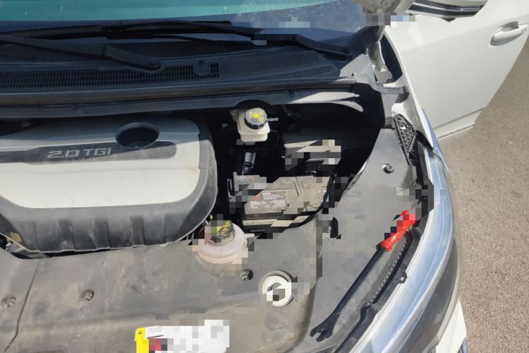 Used SAIC MAXUS G20 2021 PLUS 2.0T Gasoline Automatic Luxury Edition Engine Bay Left