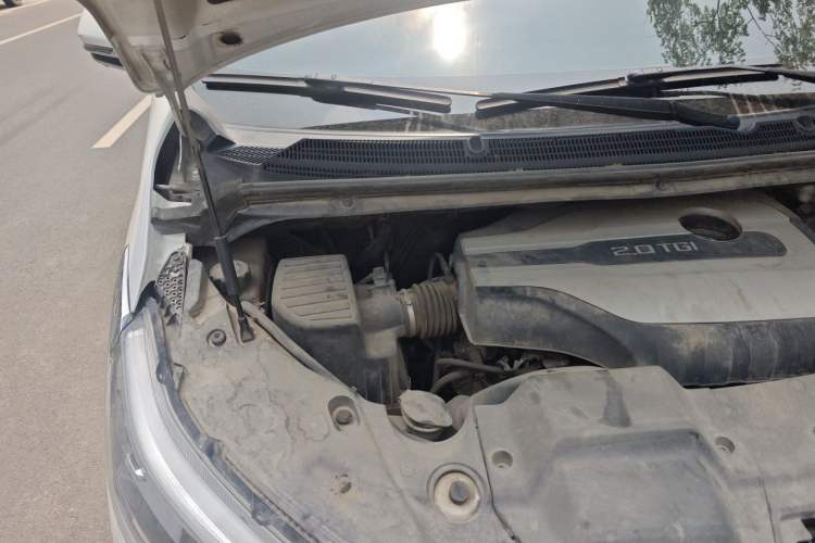 Used SAIC MAXUS G20 2021 PLUS 2.0T Gasoline Automatic Luxury Executive Edition Engine Bay Right