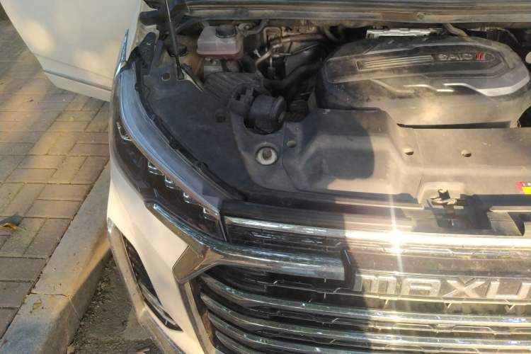 Used SAIC MAXUS G20 2021 Facelifted PLUS 2.0T Diesel Automatic Luxury Edition Engine Bay Right