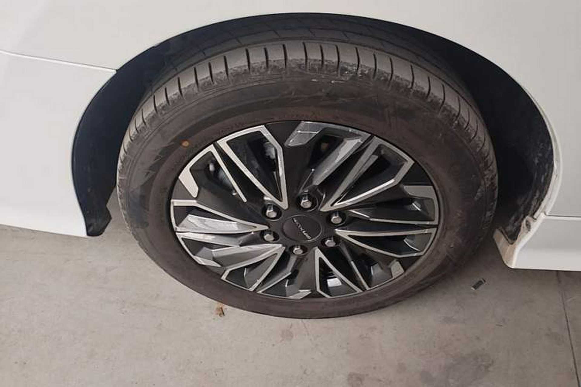 Used SAIC MAXUS G20 2021 PLUS 2.0T Gasoline Automatic Luxury Edition Exterior 5