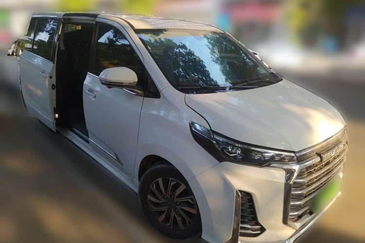 Used SAIC MAXUS G20 2021 Facelifted PLUS 2.0T Diesel Automatic Luxury Edition Front Right 45 Deg