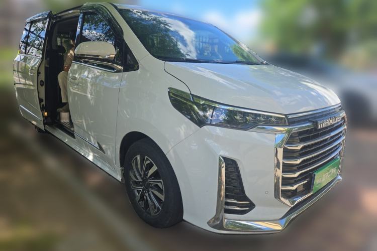 Used SAIC MAXUS G20 2021 Facelifted PLUS 2.0T Gasoline Automatic Luxury Edition Front Right 45 Deg