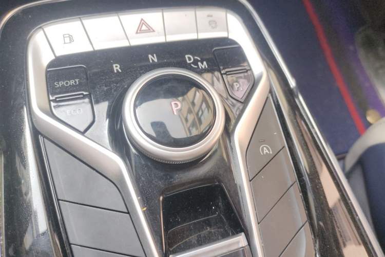 Used SAIC MAXUS G20 2021 PLUS 2.0T Gasoline Automatic Luxury Edition Gear Lever