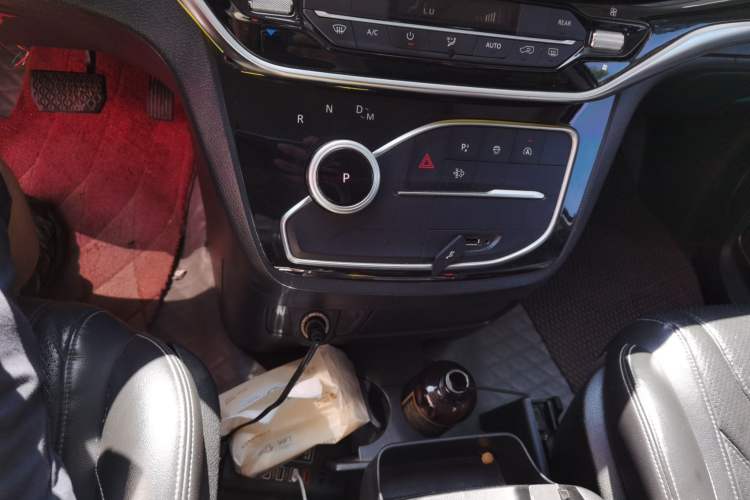 Used SAIC MAXUS G20 2021 PLUS 2.0T Diesel Automatic Luxury Edition Gear Lever