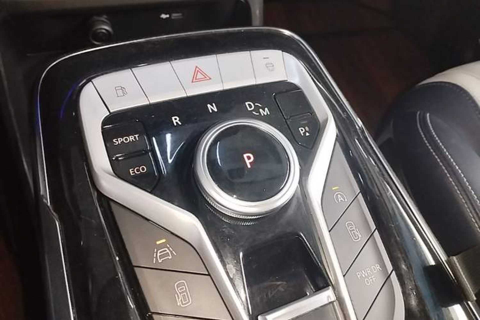 Used SAIC MAXUS G20 2021 PLUS 2.0T Gasoline Automatic Luxury Edition Gear Lever