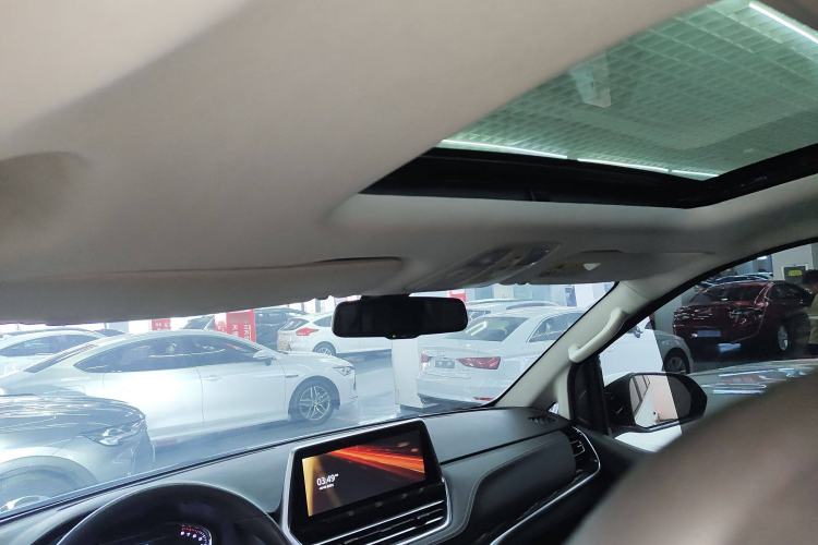 Used SAIC MAXUS G20 2021 Facelifted PLUS 2.0T Gasoline Automatic Luxury Edition Headliner