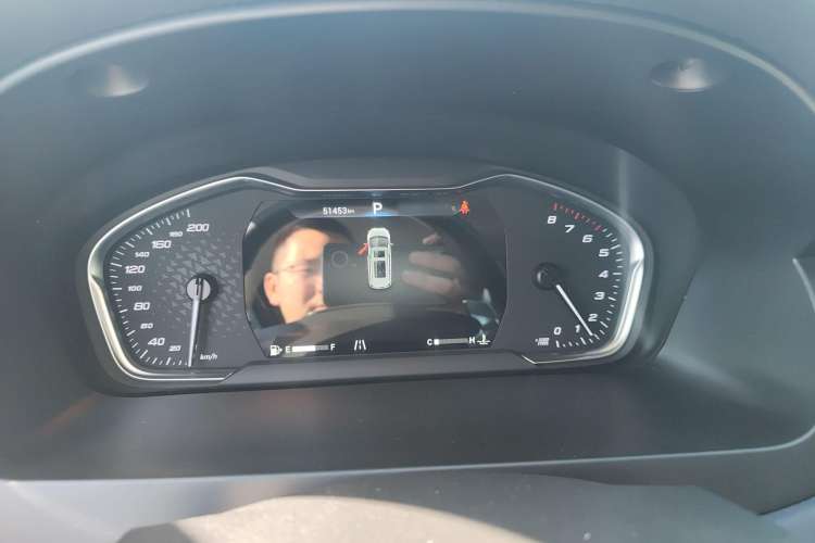 Used SAIC MAXUS G20 2021 PLUS 2.0T Gasoline Automatic ZhiZun Edition Instrument Cluster