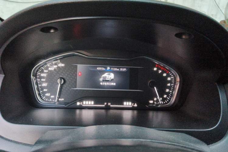 Used SAIC MAXUS G20 2021 PLUS 2.0T Gasoline Automatic Luxury Edition Instrument Cluster