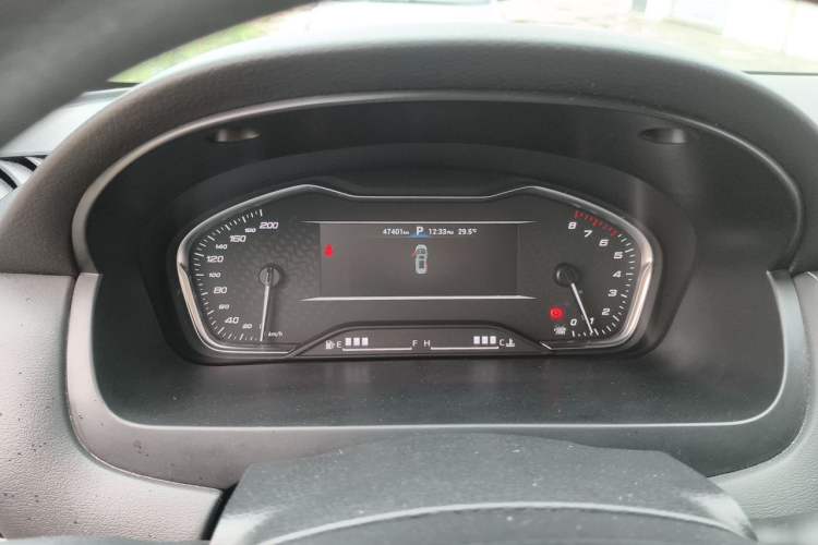 Used SAIC MAXUS G20 2021 Facelifted PLUS 2.0T Gasoline Automatic Luxury Edition Instrument Cluster