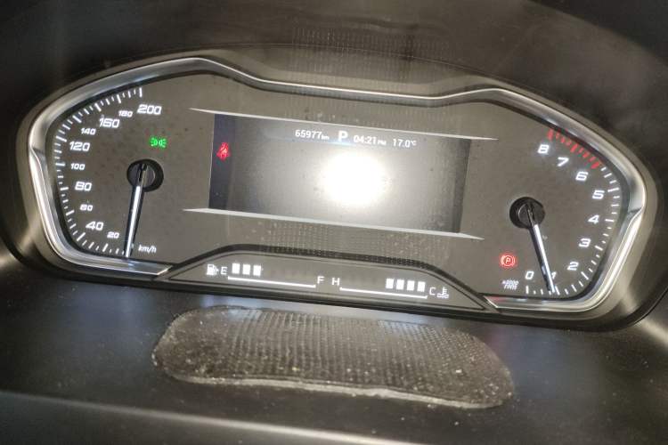 Used SAIC MAXUS G20 2021 Facelifted PLUS 2.0T Gasoline Automatic Luxury Edition Instrument Cluster