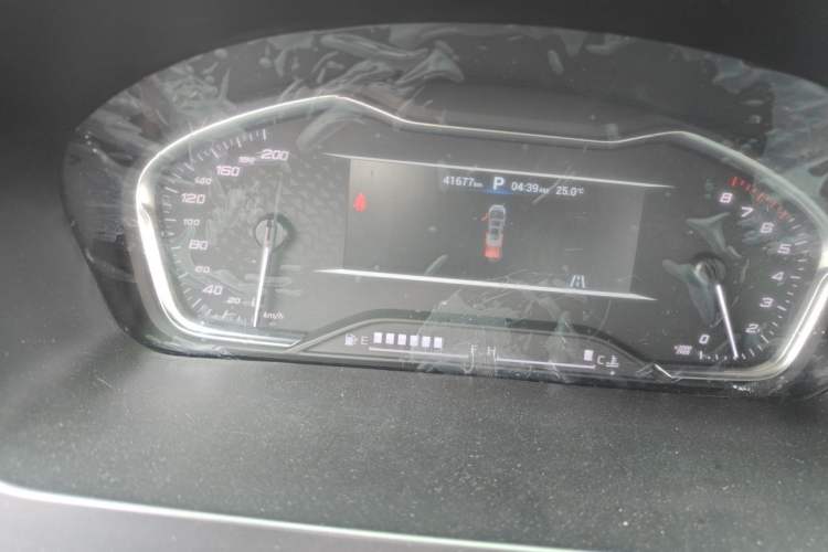 Used SAIC MAXUS G20 2021 Facelifted PLUS 2.0T Gasoline Automatic Luxury Edition Instrument Cluster