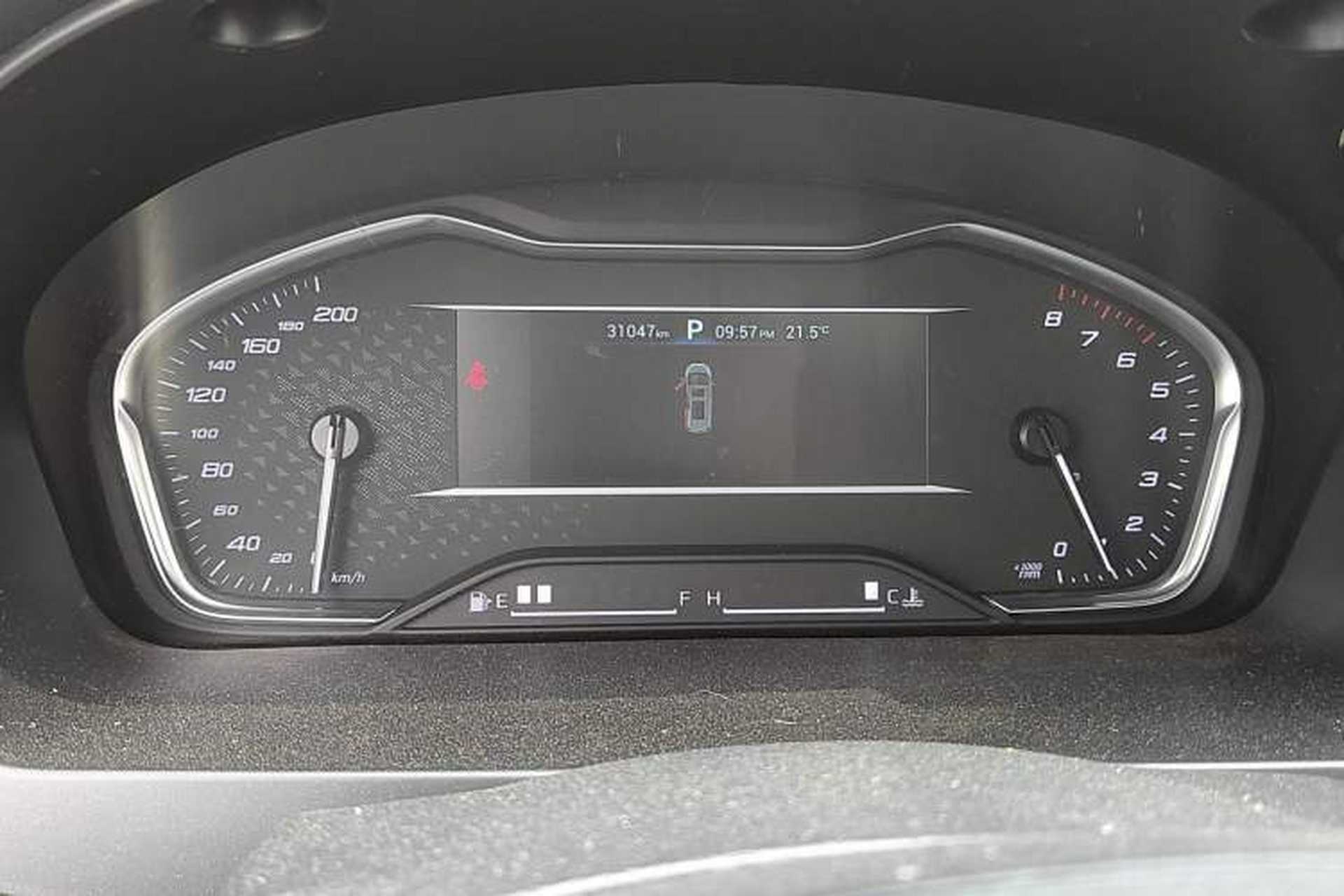 Used SAIC MAXUS G20 2021 Facelifted PLUS 2.0T Gasoline Automatic Luxury Edition Instrument Cluster