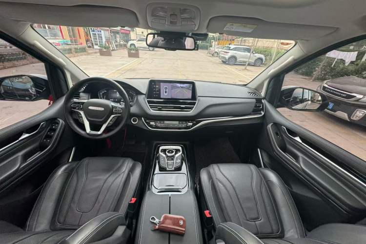 Used SAIC MAXUS G20 2021 PLUS 2.0T Gasoline Automatic ZhiZun Edition Interior 1