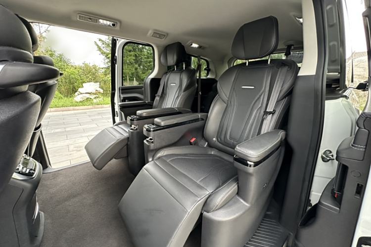 Used SAIC MAXUS G20 2021 PLUS 2.0T Gasoline Automatic Luxury Edition Interior 2