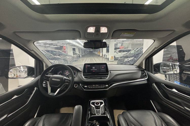 Used SAIC MAXUS G20 2021 PLUS 2.0T Gasoline Automatic ZhiZun Edition Interior 2