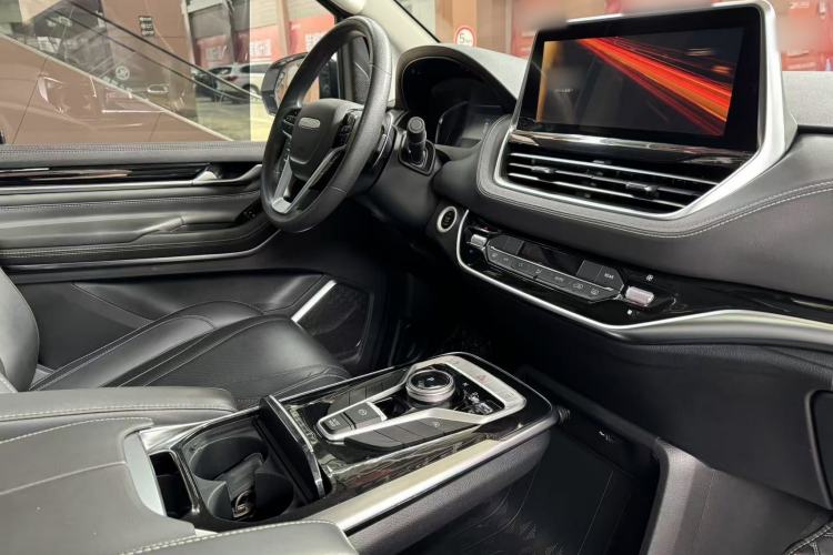 Used SAIC MAXUS G20 2021 Facelifted PLUS 2.0T Gasoline Automatic Luxury Edition Interior 3