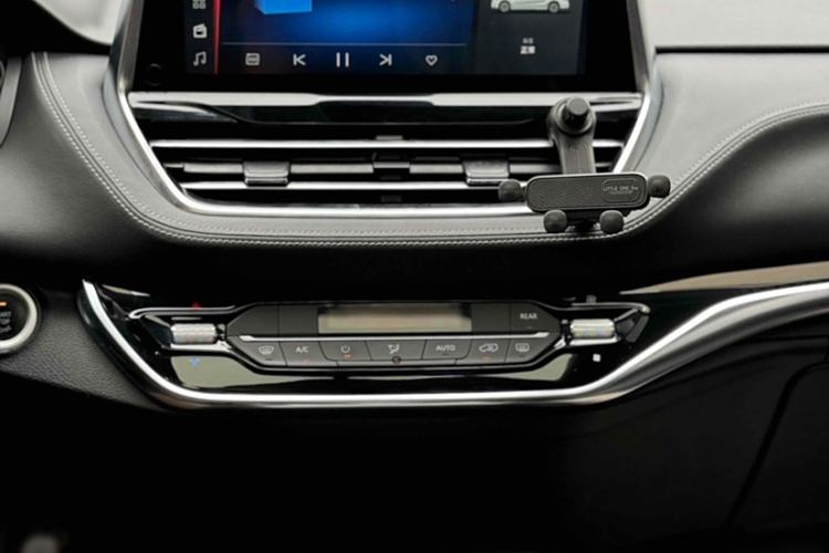Used SAIC MAXUS G20 2021 Facelifted PLUS 2.0T Gasoline Automatic Luxury Edition Interior 5