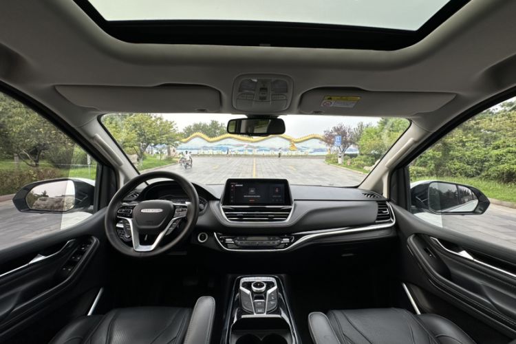 Used SAIC MAXUS G20 2021 PLUS 2.0T Gasoline Automatic Luxury Edition Interior 5