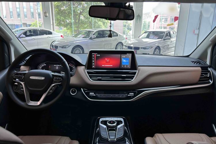 Used SAIC MAXUS G20 2021 Facelifted PLUS 2.0T Gasoline Automatic Luxury Edition Interior 5