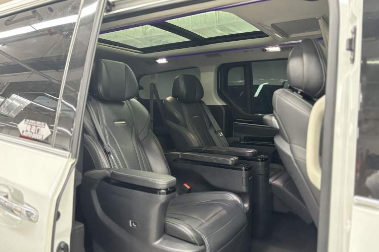Used SAIC MAXUS G20 2021 PLUS 2.0T Gasoline Automatic ZhiZun Edition Interior 8