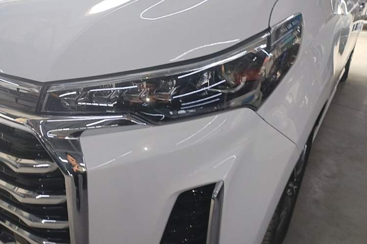 Used SAIC MAXUS G20 2021 PLUS 2.0T Gasoline Automatic Luxury Edition Left Front Headlight