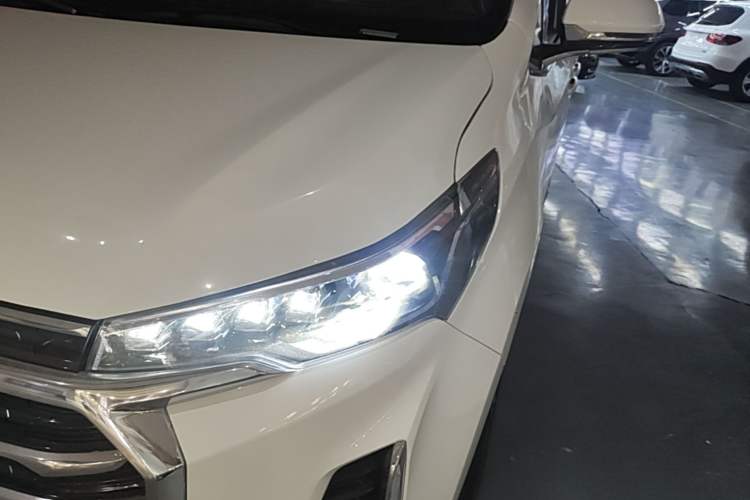 Used SAIC MAXUS G20 2021 Facelifted PLUS 2.0T Gasoline Automatic Luxury Edition Left Front Headlight