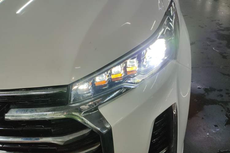 Used SAIC MAXUS G20 2021 Facelifted PLUS 2.0T Gasoline Automatic Luxury Edition Left Front Headlight
