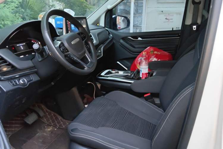 Used SAIC MAXUS G20 2021 PLUS 2.0T Gasoline Automatic Luxury Edition Left Front Seat