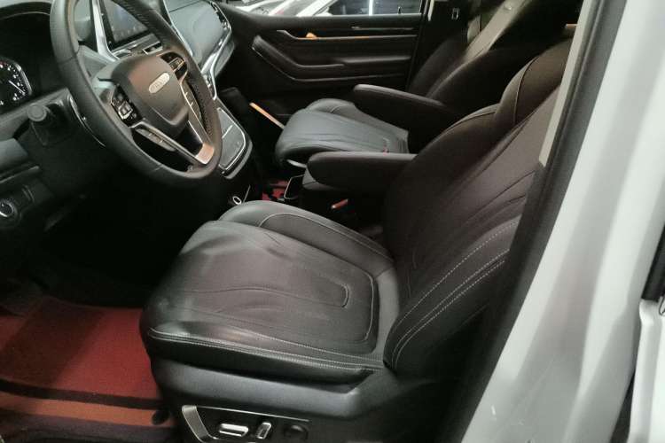 Used SAIC MAXUS G20 2021 Facelifted PLUS 2.0T Diesel Automatic Luxury Edition Left Front Seat