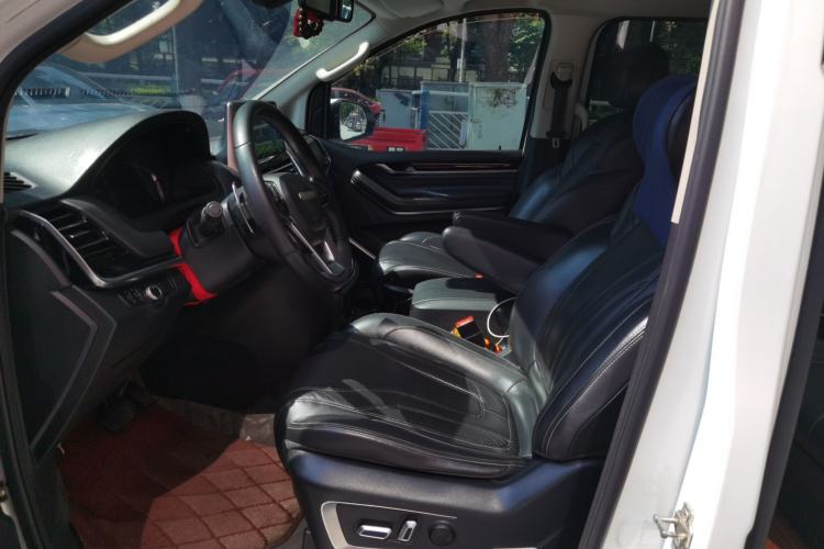 Used SAIC MAXUS G20 2021 PLUS 2.0T Diesel Automatic Luxury Edition Left Front Seat