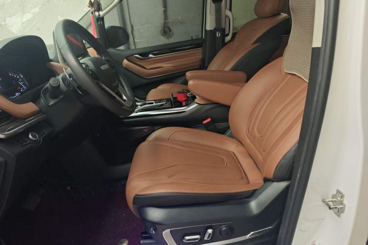 Used SAIC MAXUS G20 2021 PLUS 2.0T Gasoline Automatic Luxury Edition Left Front Seat