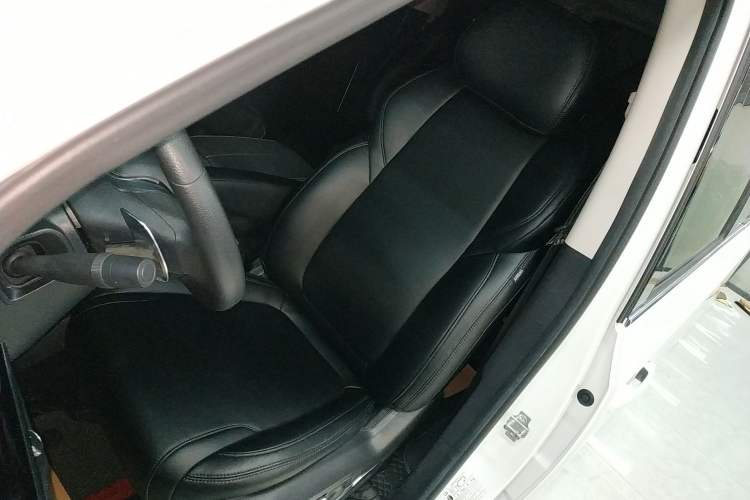 Used SAIC MAXUS G20 2021 PLUS 2.0T Gasoline Automatic Luxury Edition Left Front Seat