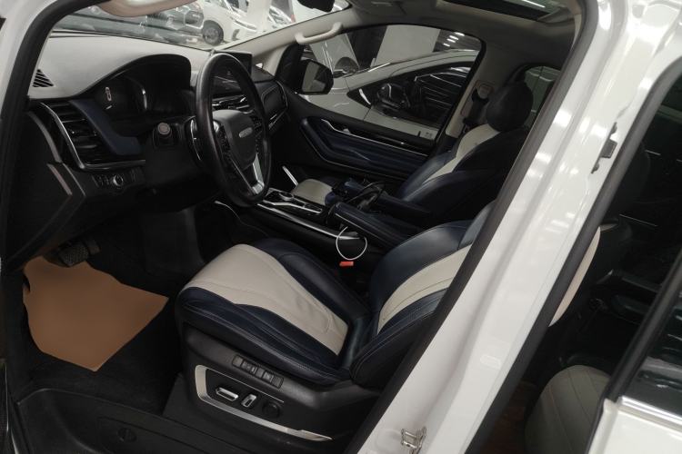 Used SAIC MAXUS G20 2021 PLUS 2.0T Gasoline Automatic ZhiZun Edition Left Front Seat