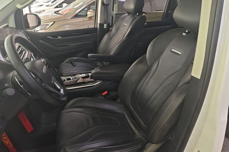 Used SAIC MAXUS G20 2021 PLUS 2.0T Gasoline Automatic ZhiZun Edition Left Front Seat
