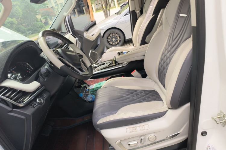Used SAIC MAXUS G20 2021 PLUS 2.0T Gasoline Automatic ZhiZun Edition Left Front Seat