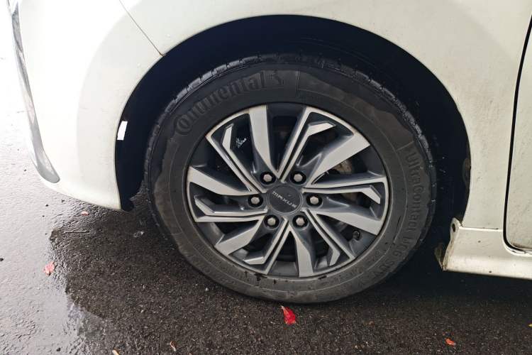 Used SAIC MAXUS G20 2021 Facelifted PLUS 2.0T Diesel Automatic Luxury Edition Left Front Wheel Hub