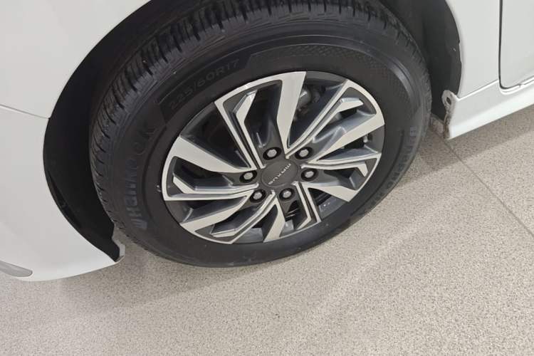 Used SAIC MAXUS G20 2021 PLUS 2.0T Gasoline Automatic Luxury Edition Left Front Wheel Hub