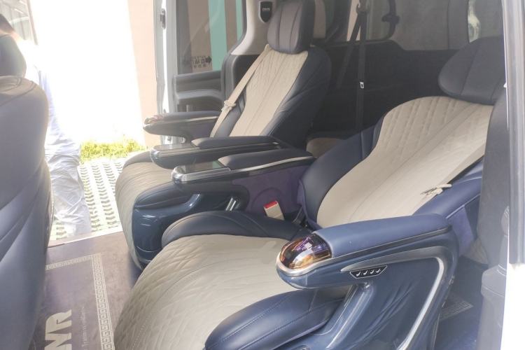 Used SAIC MAXUS G20 2021 PLUS 2.0T Gasoline Automatic Luxury Edition Left Rear Seat