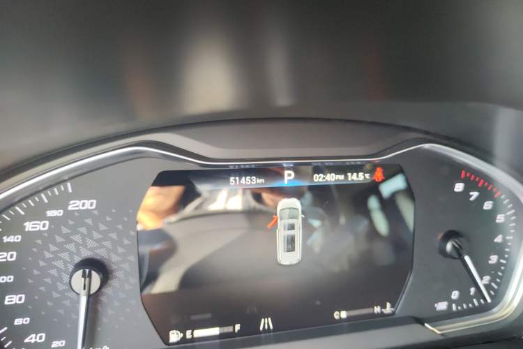 Used SAIC MAXUS G20 2021 PLUS 2.0T Gasoline Automatic ZhiZun Edition Odometer Close Up