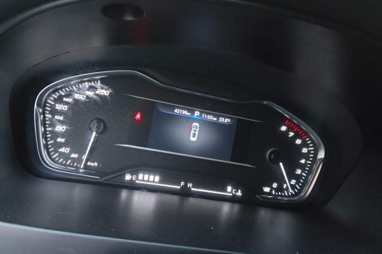 Used SAIC MAXUS G20 2021 PLUS 2.0T Gasoline Automatic Luxury Edition Odometer Close Up