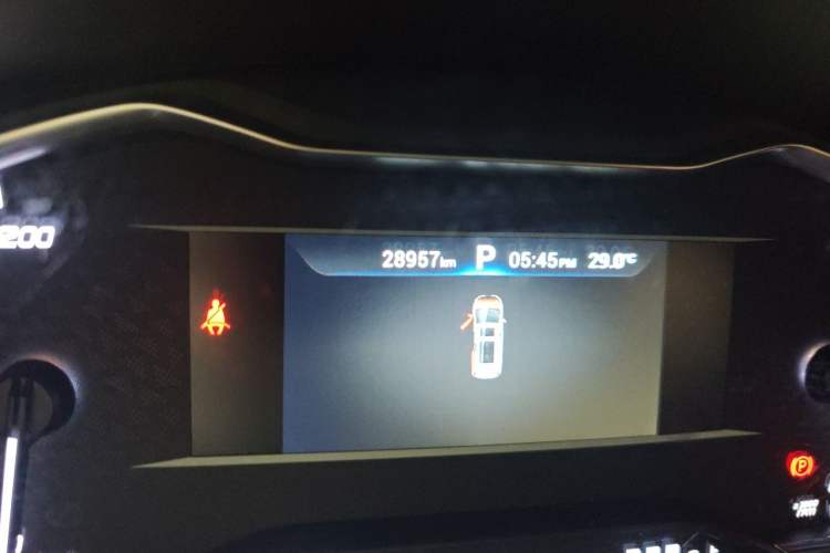 Used SAIC MAXUS G20 2021 PLUS 2.0T Gasoline Automatic Luxury Edition Odometer Close Up